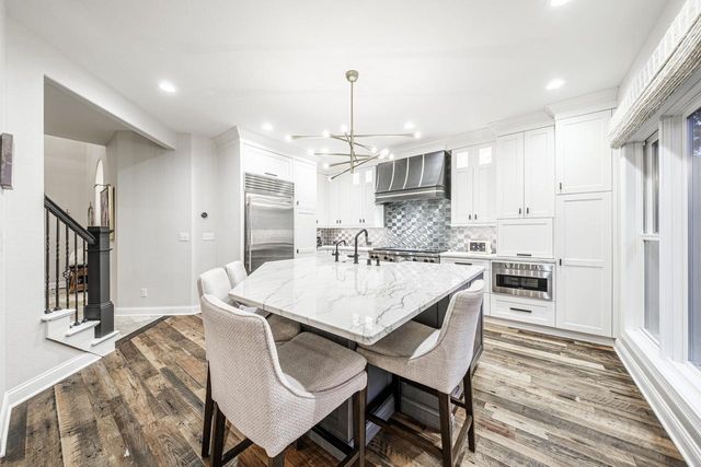 1403 E Bristlecone DRIVE, Hartland, WI 53029