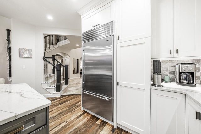 1403 E Bristlecone DRIVE, Hartland, WI 53029