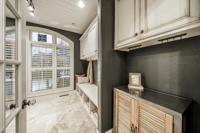 1403 E Bristlecone DRIVE, Hartland, WI 53029