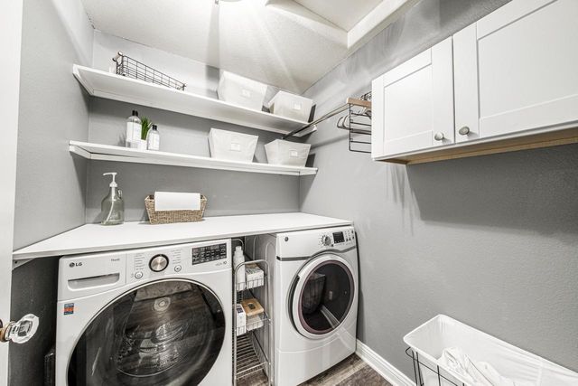 1403 E Bristlecone DRIVE, Hartland, WI 53029