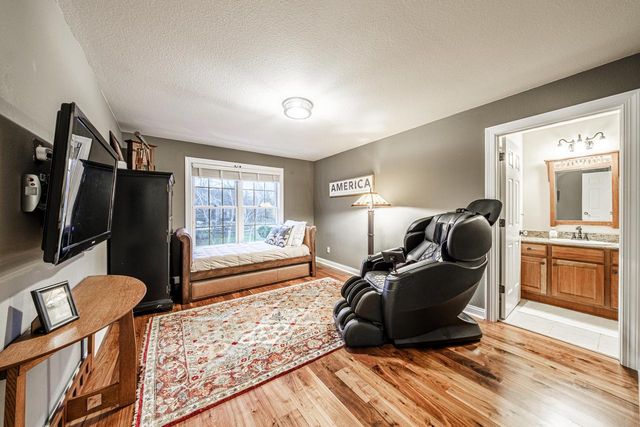 1403 E Bristlecone DRIVE, Hartland, WI 53029