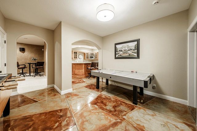 1403 E Bristlecone DRIVE, Hartland, WI 53029