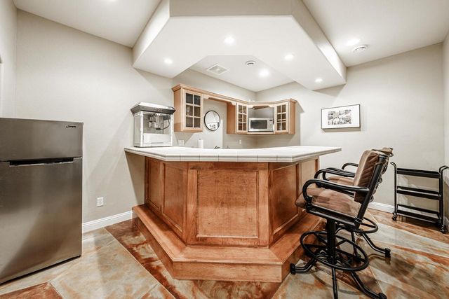 1403 E Bristlecone DRIVE, Hartland, WI 53029