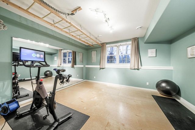 1403 E Bristlecone DRIVE, Hartland, WI 53029