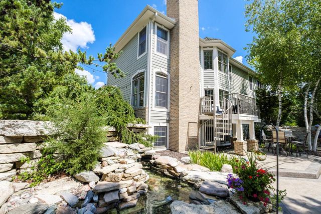 1403 E Bristlecone DRIVE, Hartland, WI 53029