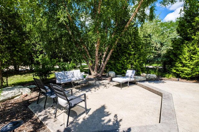 1403 E Bristlecone DRIVE, Hartland, WI 53029