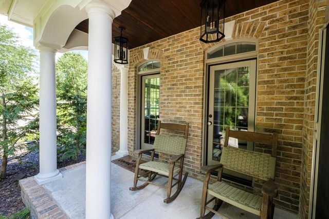 1403 E Bristlecone DRIVE, Hartland, WI 53029