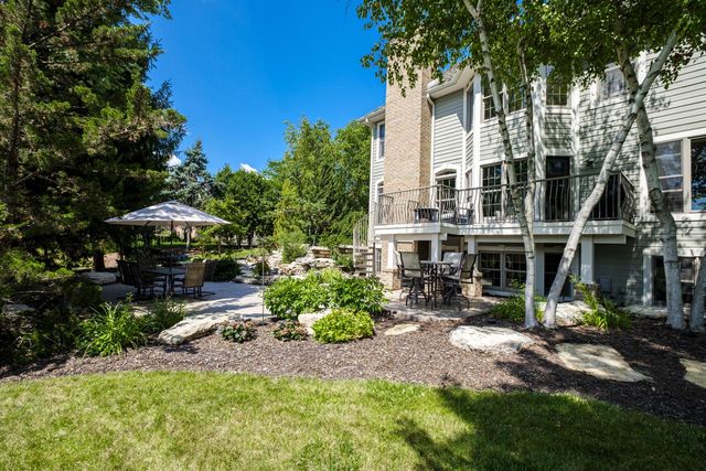 1403 E Bristlecone DRIVE, Hartland, WI 53029