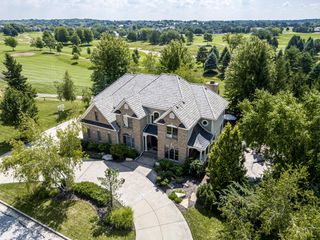 1403 E Bristlecone DRIVE, Hartland, WI 53029