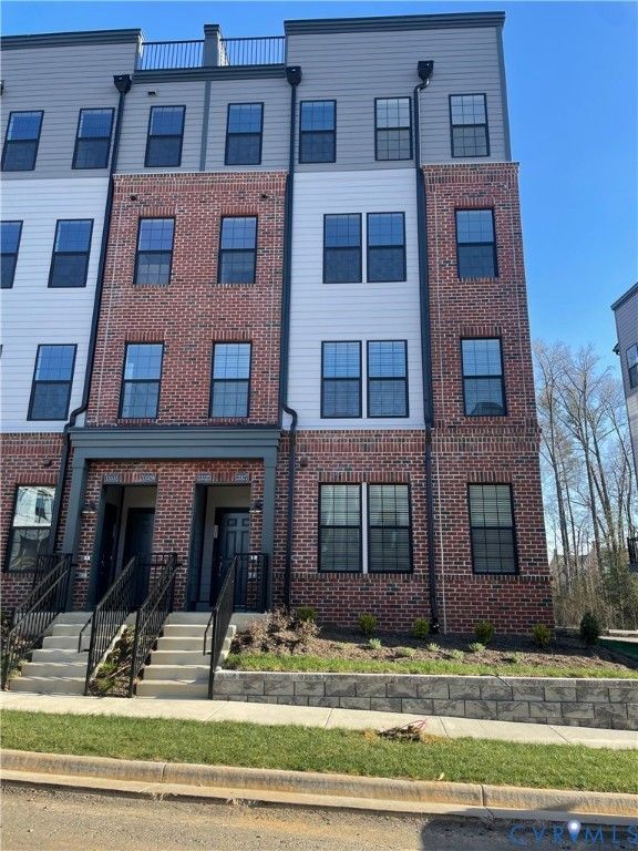 13327 Coalfield Station Ln, Midlothian, VA 23114