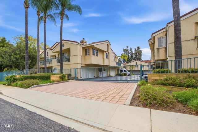 574 Charles Street, Moorpark, CA 93021