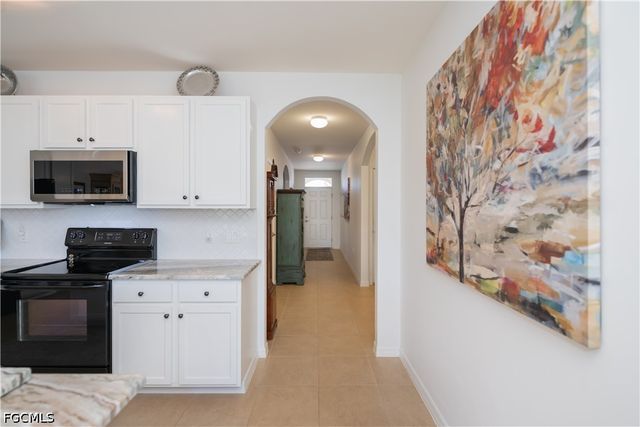 2548 Ocasa CT, Cape Coral, FL 33909