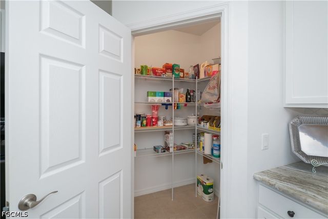 2548 Ocasa CT, Cape Coral, FL 33909