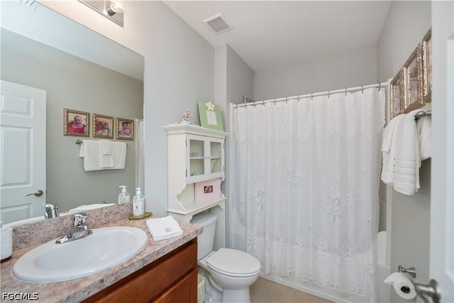 2548 Ocasa CT, Cape Coral, FL 33909