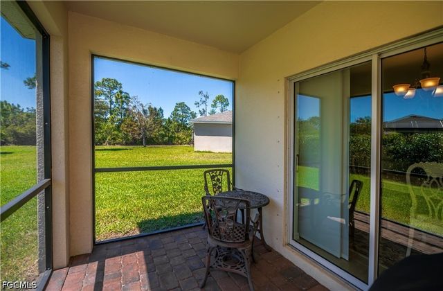 2548 Ocasa CT, Cape Coral, FL 33909