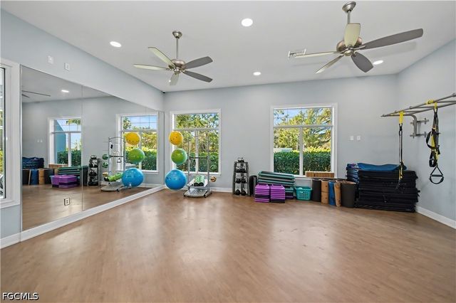 2548 Ocasa CT, Cape Coral, FL 33909