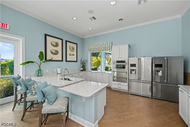 2548 Ocasa CT, Cape Coral, FL 33909