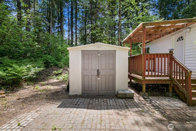 8331 Golden Valley Drive, Maple Falls, WA 98266