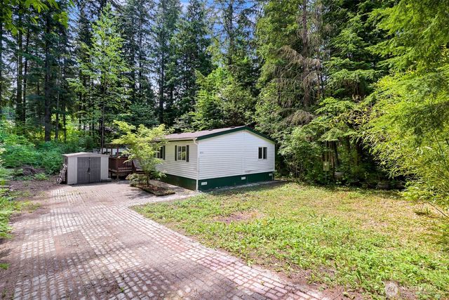 8331 Golden Valley Drive, Maple Falls, WA 98266