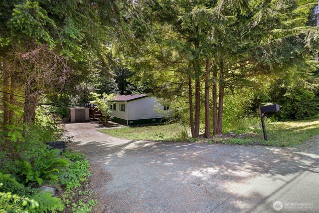 8331 Golden Valley Drive, Maple Falls, WA 98266