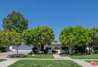 115 S June Street, Los Angeles, CA 90004