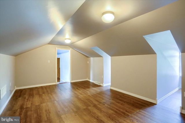 7395 JONESTOWN RD, Harrisburg, PA 17112