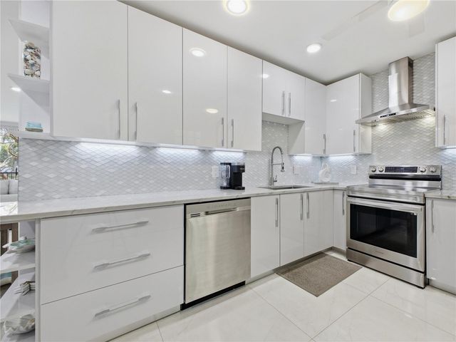 5157 FLORIA WAY J, Boynton Beach, FL 33437
