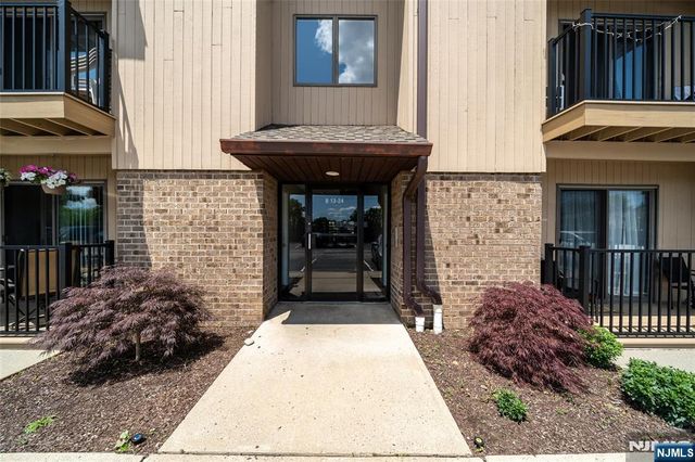 651 Riverside Avenue B17, Lyndhurst, NJ 07071