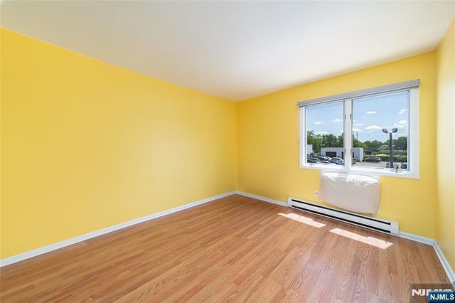 651 Riverside Avenue B17, Lyndhurst, NJ 07071