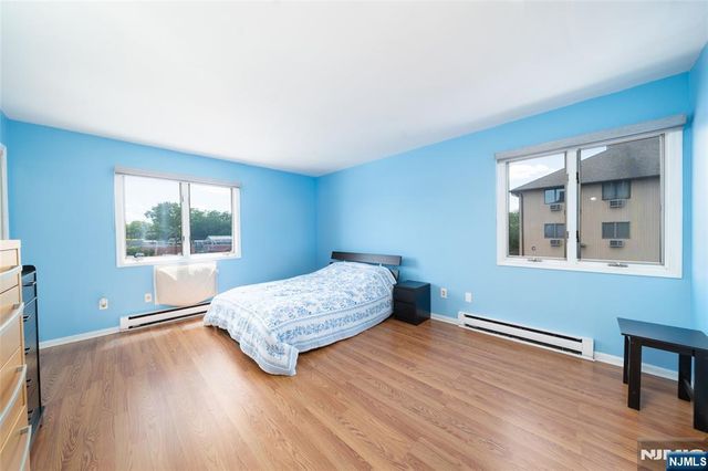 651 Riverside Avenue B17, Lyndhurst, NJ 07071