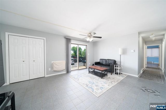 651 Riverside Avenue B17, Lyndhurst, NJ 07071