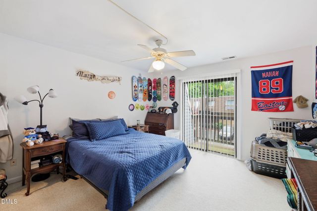 231 Summerwalk Cir, Chapel Hill, NC 27517