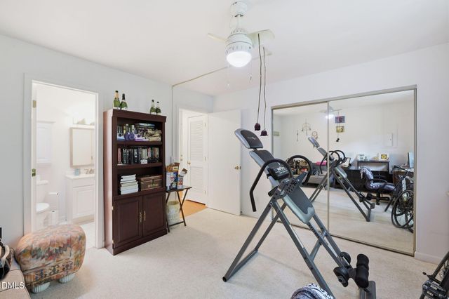 231 Summerwalk Cir, Chapel Hill, NC 27517