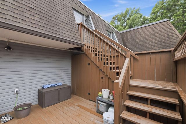 231 Summerwalk Cir, Chapel Hill, NC 27517