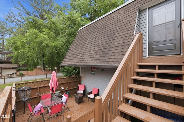 231 Summerwalk Cir, Chapel Hill, NC 27517