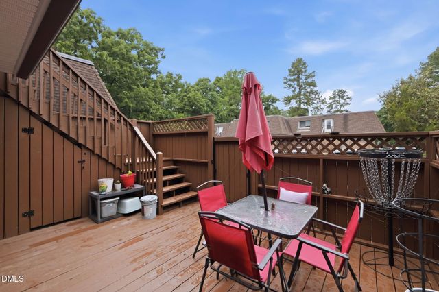 231 Summerwalk Cir, Chapel Hill, NC 27517