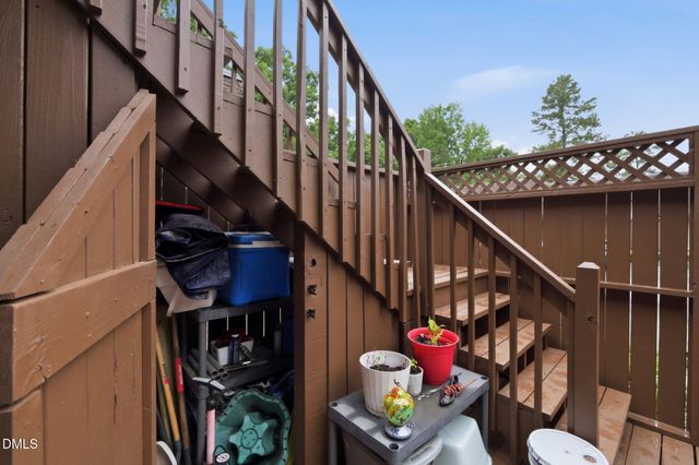 231 Summerwalk Cir, Chapel Hill, NC 27517