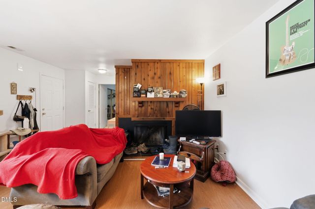 231 Summerwalk Cir, Chapel Hill, NC 27517