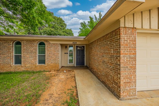1624 Summer Place Circle, Irving, TX 75062