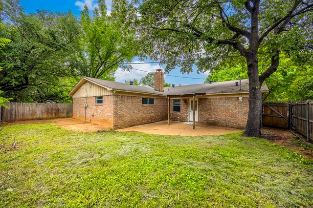 1624 Summer Place Circle, Irving, TX 75062