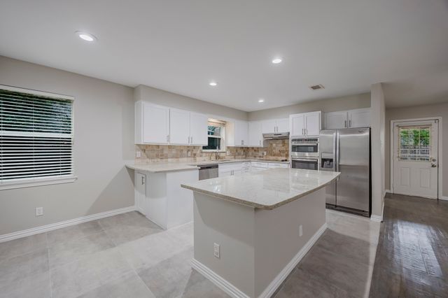 1624 Summer Place Circle, Irving, TX 75062