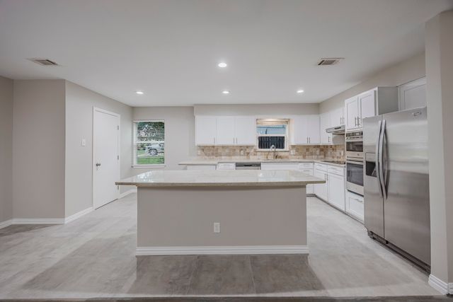 1624 Summer Place Circle, Irving, TX 75062