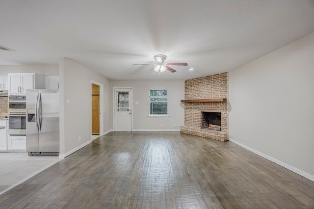 1624 Summer Place Circle, Irving, TX 75062