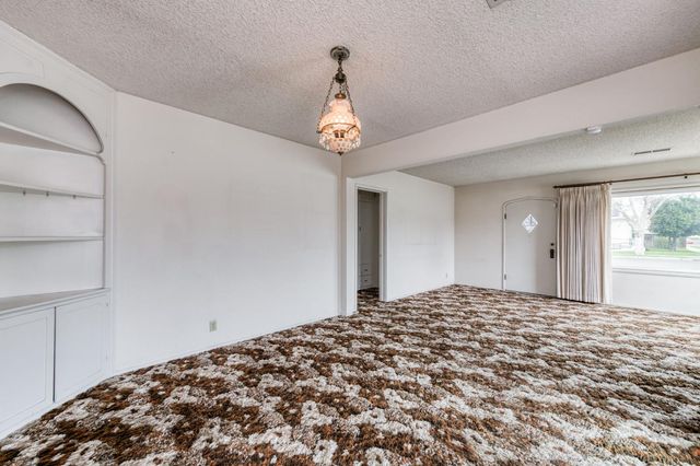 224 S J Street, Madera, CA 93637