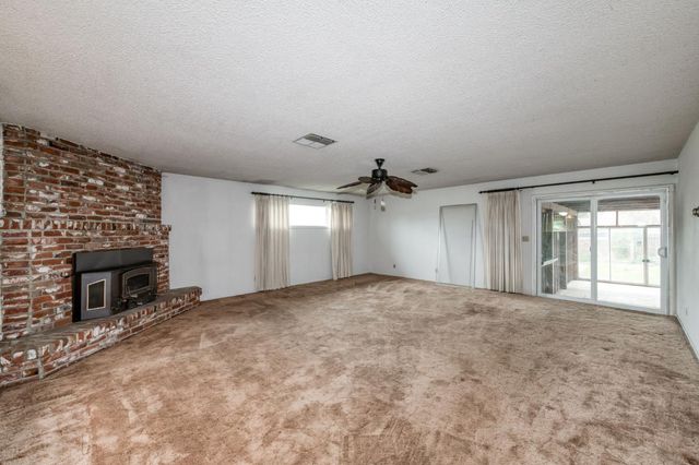 224 S J Street, Madera, CA 93637