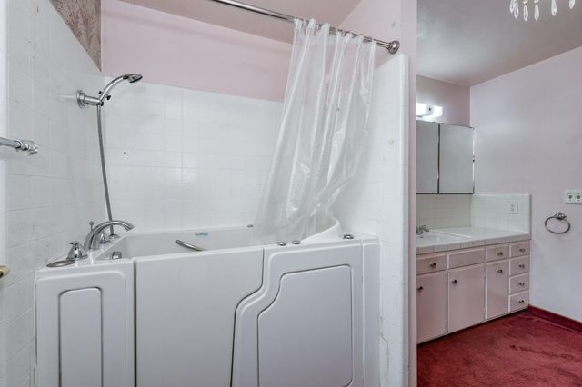 224 S J Street, Madera, CA 93637