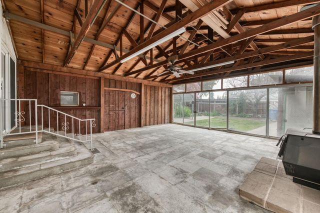 224 S J Street, Madera, CA 93637