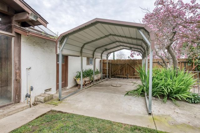 224 S J Street, Madera, CA 93637