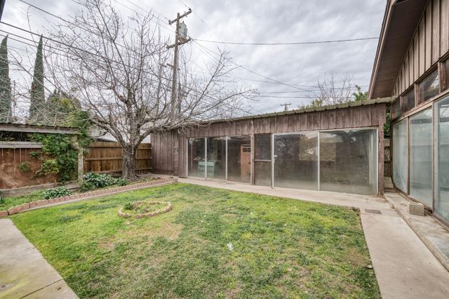 224 S J Street, Madera, CA 93637