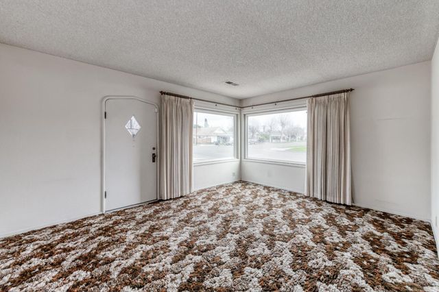 224 S J Street, Madera, CA 93637